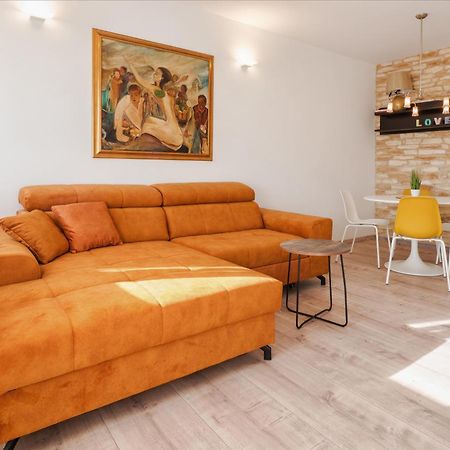 3-Bedroom Sea View Apartment - Balcony, Elevator - Spinut, Split スプリト エクステリア 写真