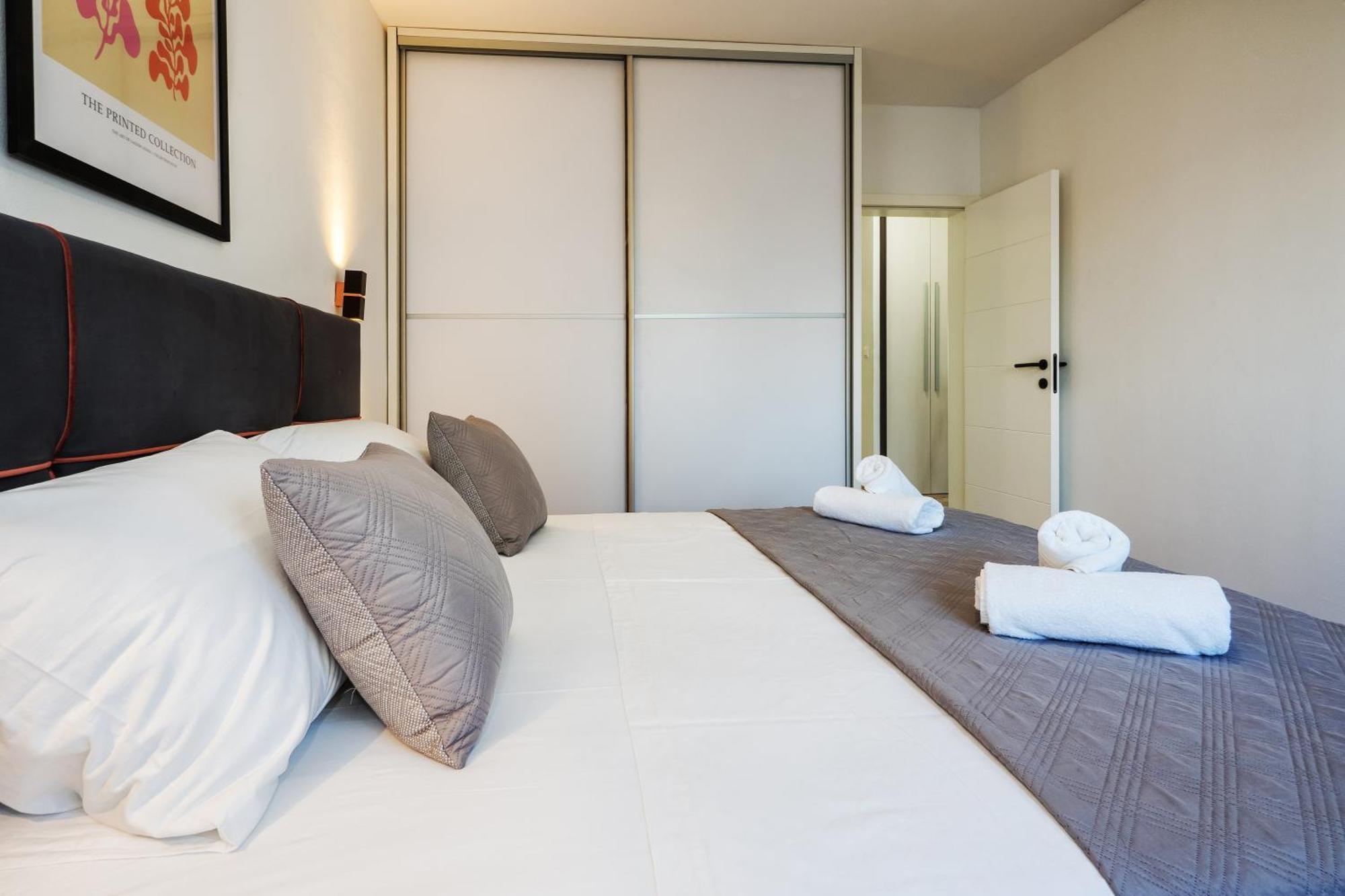 3-Bedroom Sea View Apartment - Balcony, Elevator - Spinut, Split スプリト エクステリア 写真
