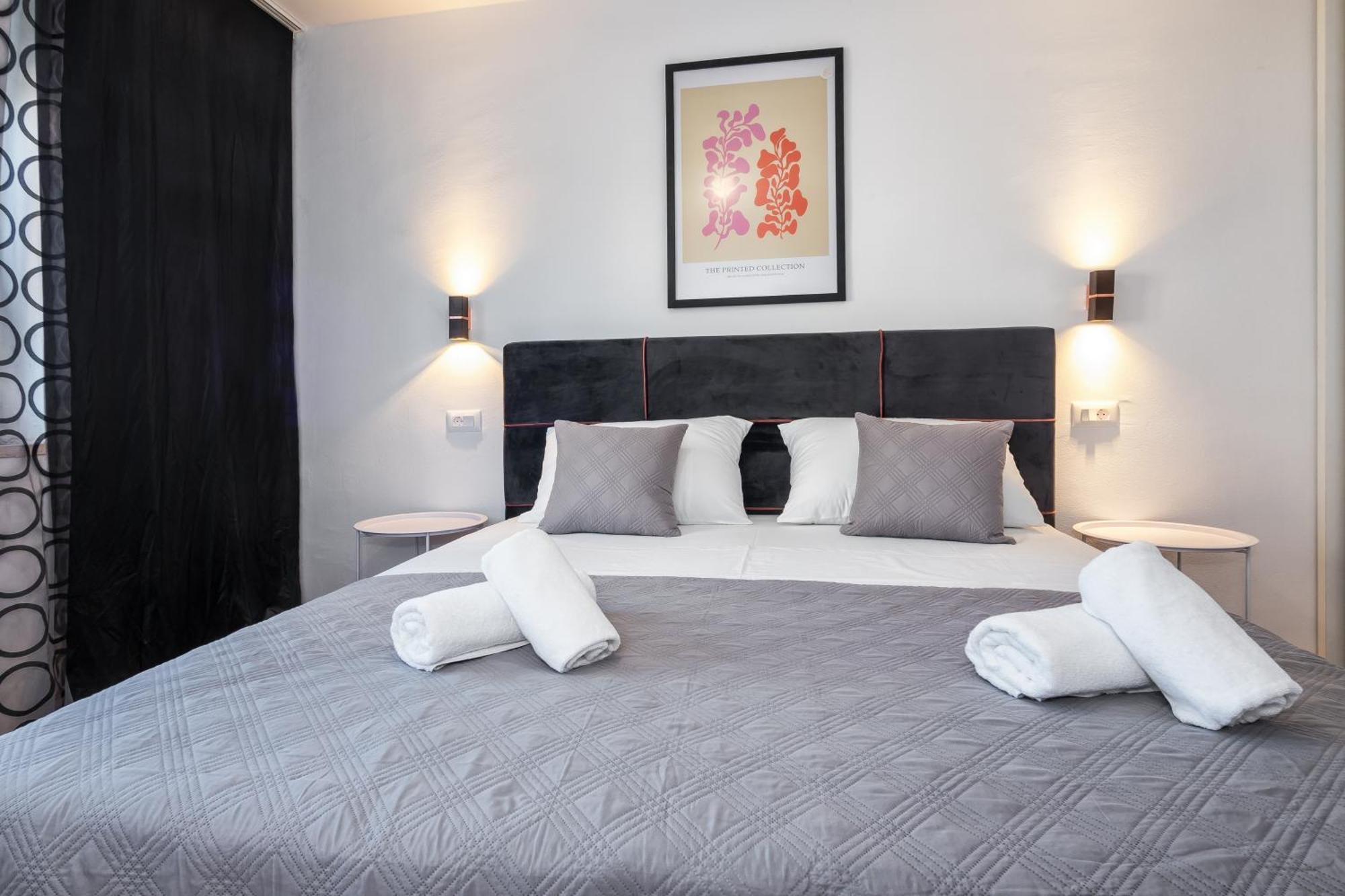 3-Bedroom Sea View Apartment - Balcony, Elevator - Spinut, Split スプリト エクステリア 写真